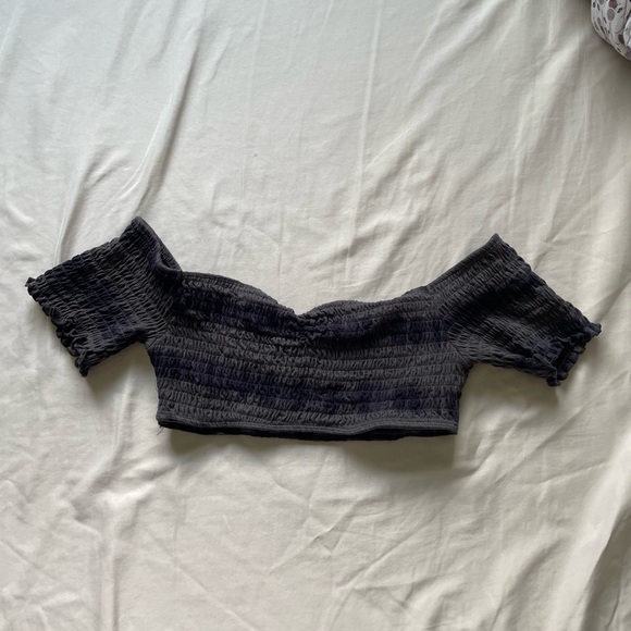 Obey off shoulder top - Picture 1 of 2